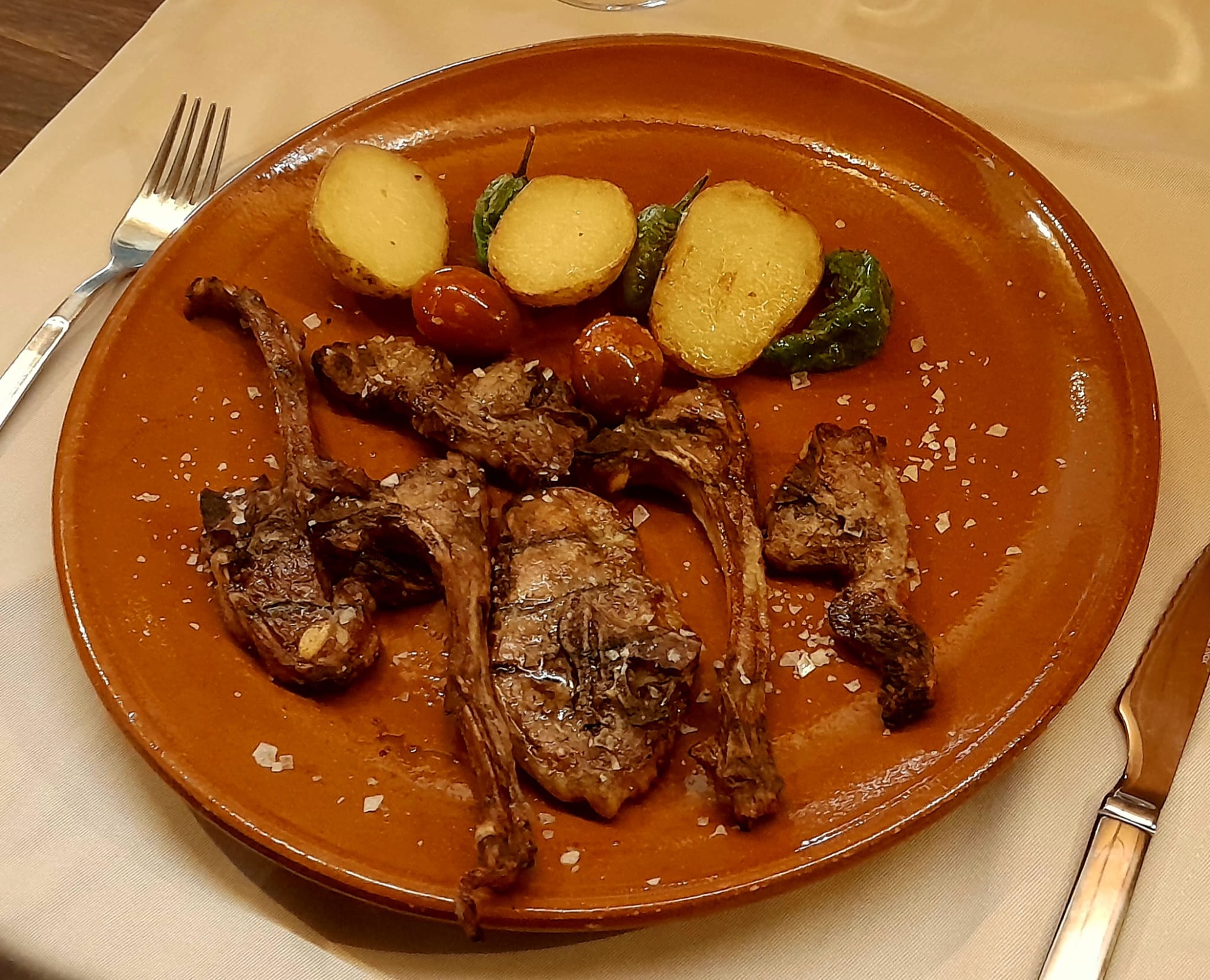 CHULETITAS DE LECHAL en Matalafer