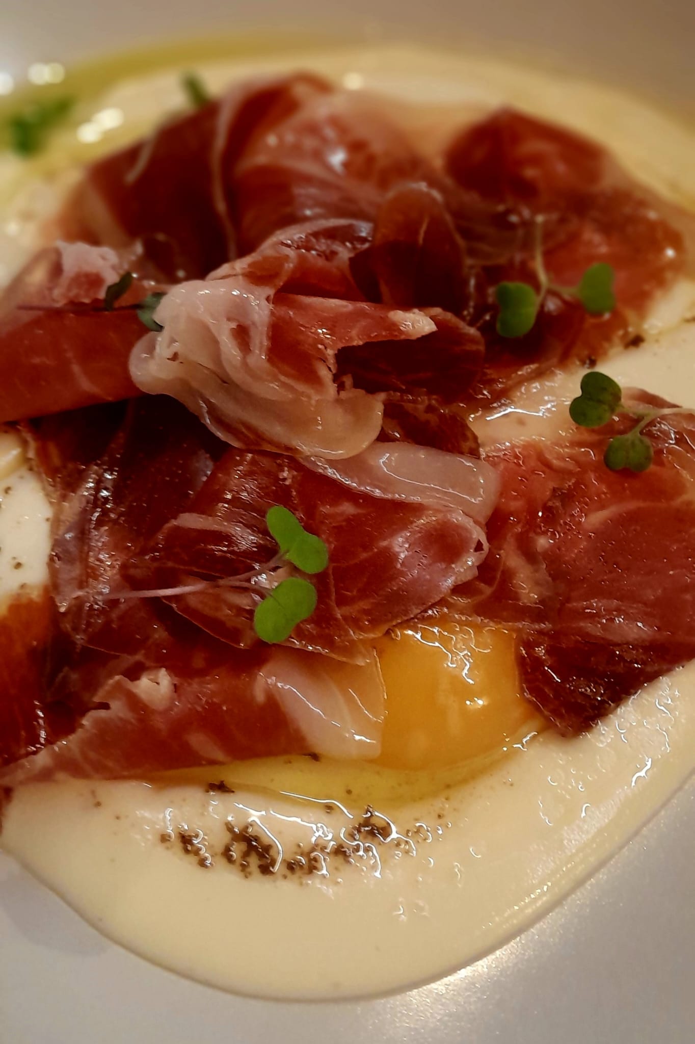 HUEVOS TRUFADOS en Matalafer